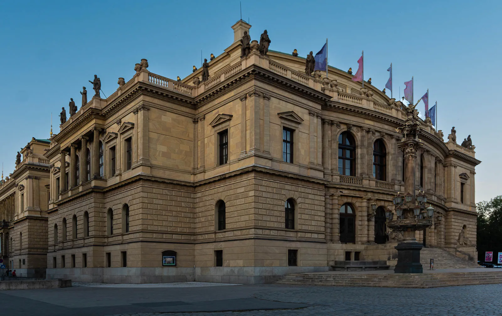 Dvořák Hall — Interior