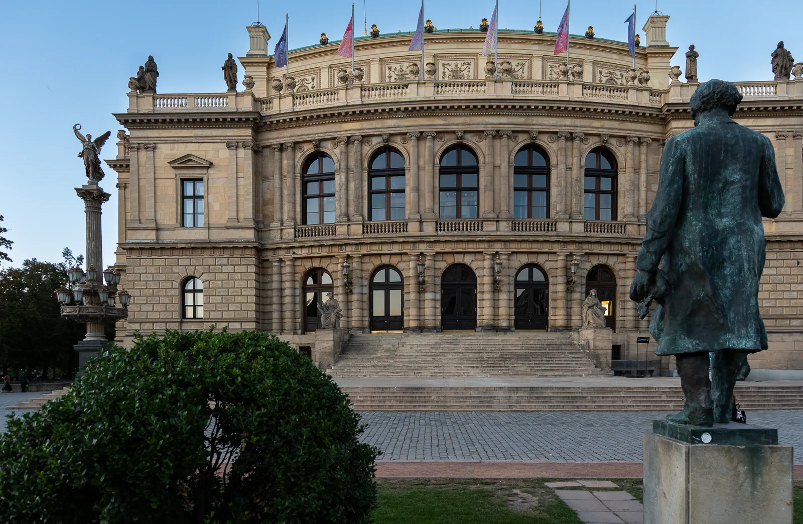 Dvořák Hall — Detail